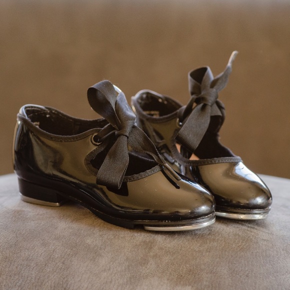 Girl tap shoes - Picture 2 of 4